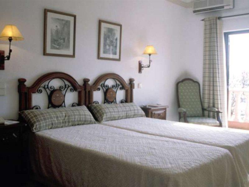 Vila Mos - Beach Resort Lagos Kültér fotó
